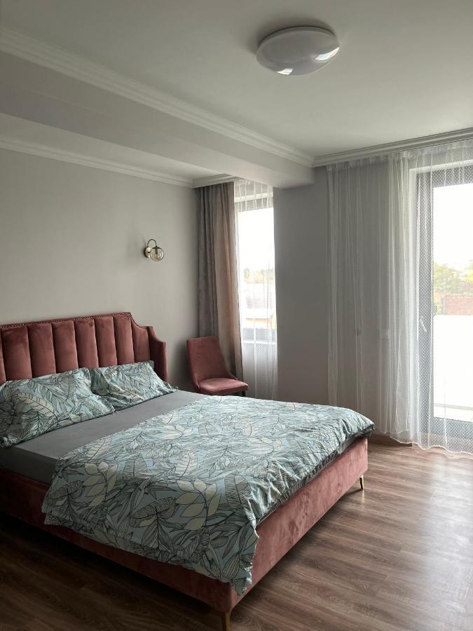 Becca'S Downtown Apartment With Private Parking Gran Varadino Esterno foto